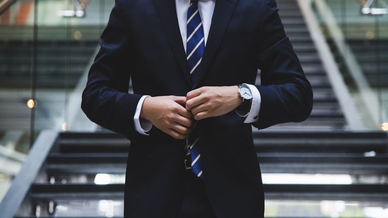 企業ブログ代行の費用相場を比較する一覧表イメージ